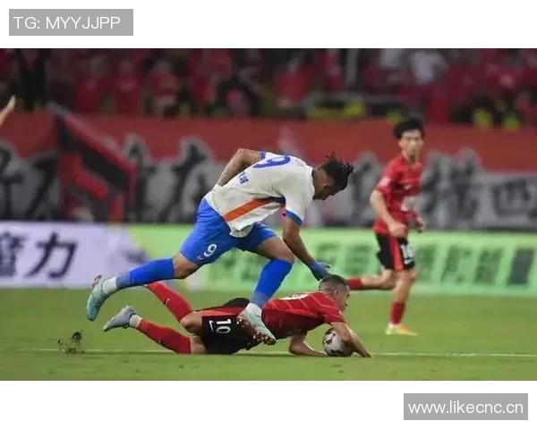 禁区争议判罚引热议媒体人称刘浩帆动作仅是轻碰沈寅豪